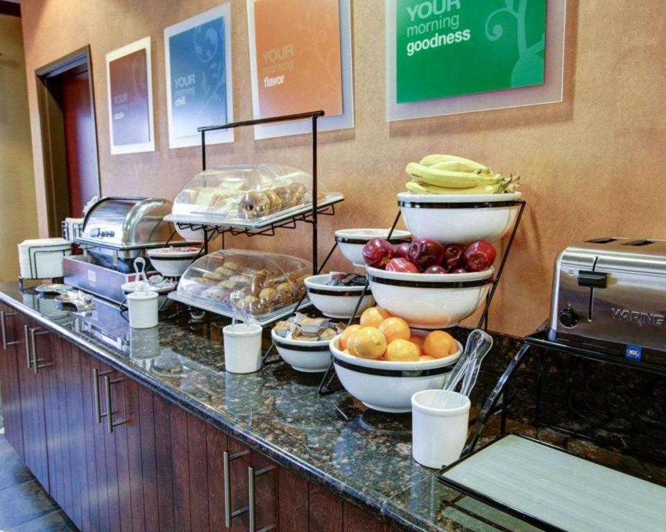 Comfort Inn & Suites Navasota Екстериор снимка