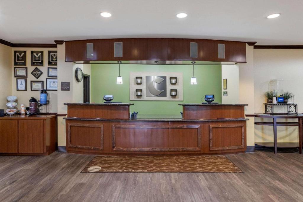 Comfort Inn & Suites Navasota Екстериор снимка