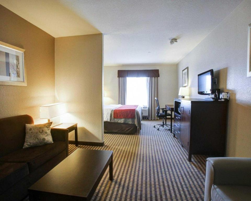 Comfort Inn & Suites Navasota Екстериор снимка