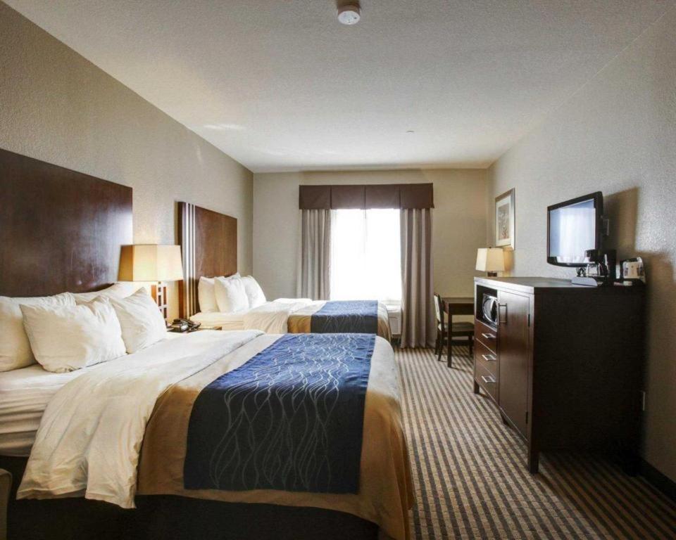 Comfort Inn & Suites Navasota Екстериор снимка