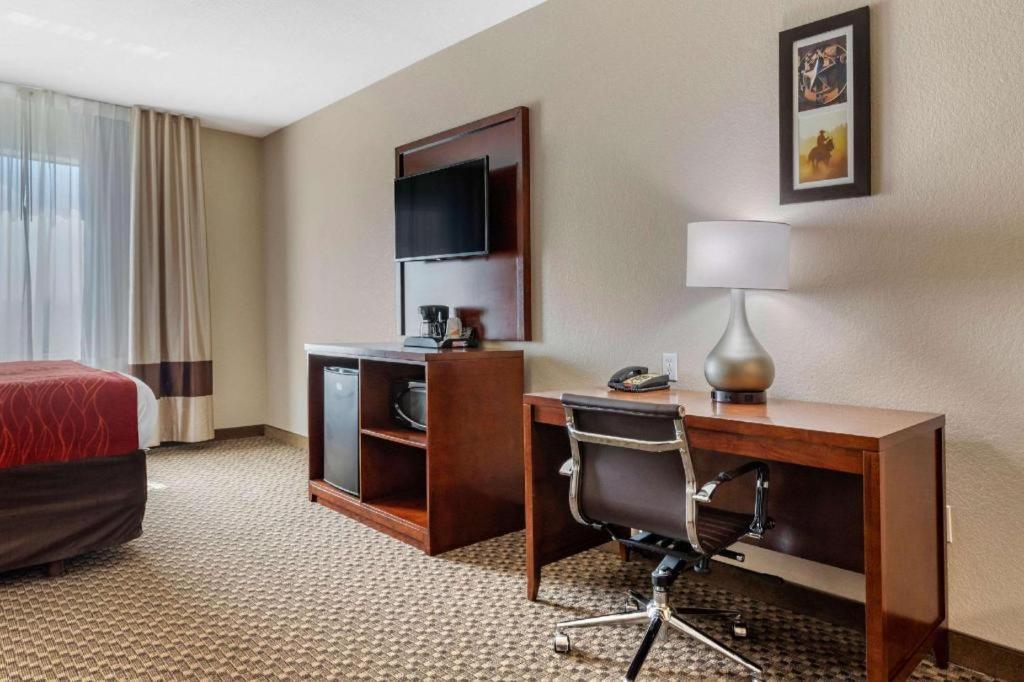 Comfort Inn & Suites Navasota Екстериор снимка