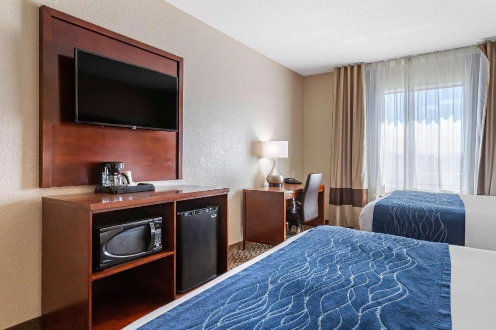 Comfort Inn & Suites Navasota Екстериор снимка